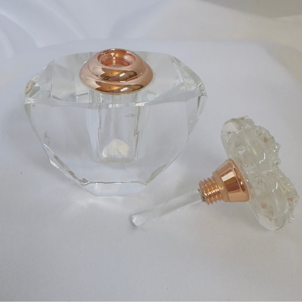 Lot of 3 Miniature Clear Glass Faceted Perfume Bottles with Daubers - Picture 10 of 16